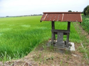 田圃の地蔵